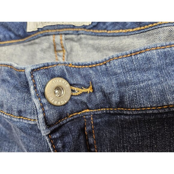 Torrid Jeans Womens 30 Medium Wash Distressed Stretch Ripped Plus Size Skinny - Picture 5 of 12